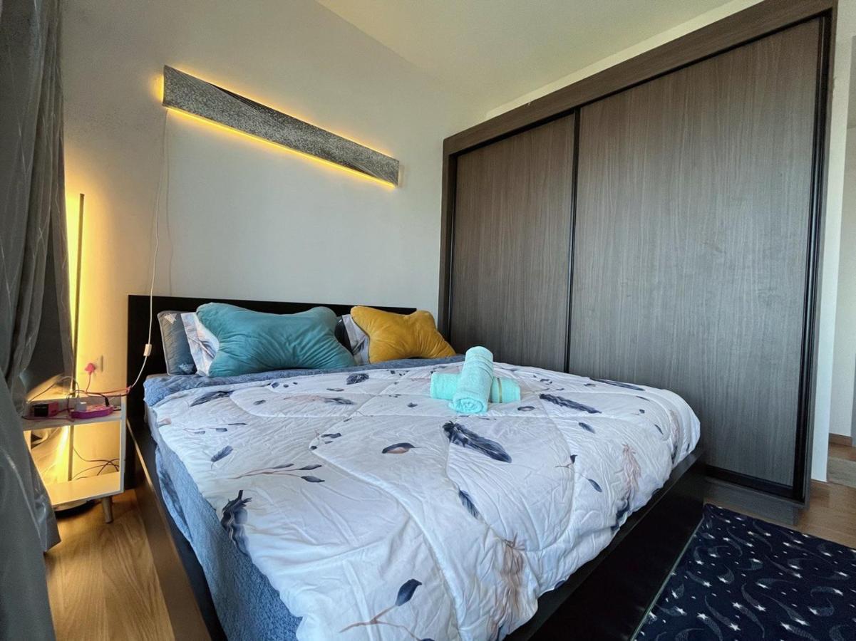 Beacon Executive Suite By Fantabulous Guest House George Town Esterno foto